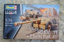 images/productimages/small/Sd.Kfz.11 Halftrack + 7,5cm PAK 40 Gun + BMW R75 motor-cycle Revell 03252 doos.jpg